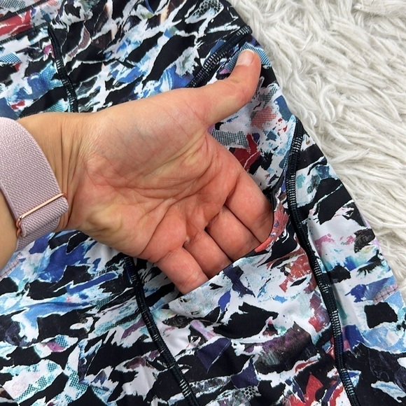 Lululemon Break Free Crop (Nulux 17") Culture Clash Starlight Black - Picture 4 of 6